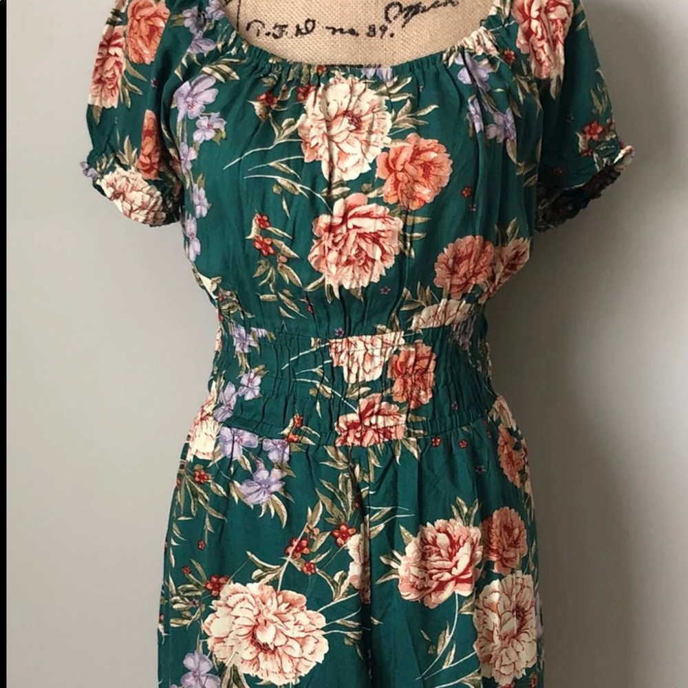 ⚠️LAST ONE!! AE 🦅 Floral romper